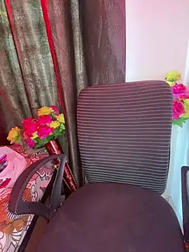 Cutiepie- online show from May 27, 2026, 1:57 am