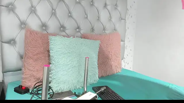 brenda sofia69 online show from June 1, 2026, 1:33 pm