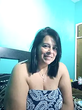 lucianamorocha online show from May 4, 2026, 11:46 am
