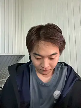 Snapshot of QingLong0012026 chatting on April 2, 2026, 1:18 pm QingLong0012026 online show from April 2, 2026, 1:18 pm