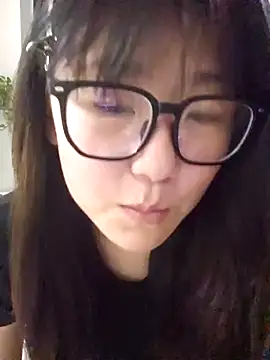 mianmian-666 online show from April 25, 2026, 2:47 pm