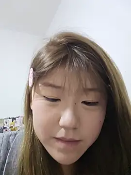 mianmian-666 online show from June 4, 2026, 12:43 pm