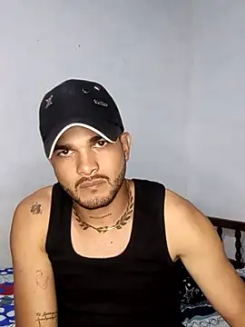 Nicolas Moncadas online show from May 6, 2026, 3:32 am