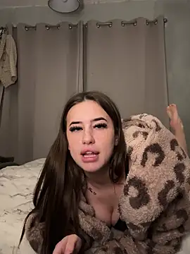 Chloewhiteex online show from April 12, 2026, 10:13 pm