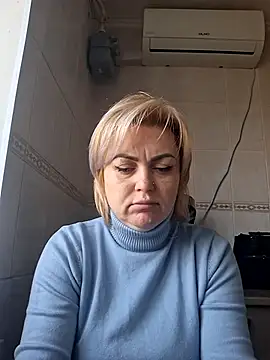 SylvieGold453 online show from April 23, 2026, 12:40 pm