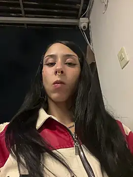 lhiamfitt10 online show from June 14, 2026, 2:46 am