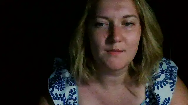 Snapshot of TinaKittyX chatting on June 9, 2026, 9:38 pm TinaKittyX online show from June 9, 2026, 9:38 pm