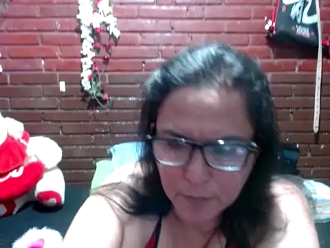 Snapshot of kristalmarelyn chatting on May 6, 2026, 6:39 am kristalmarelyn online show from May 6, 2026, 6:39 am