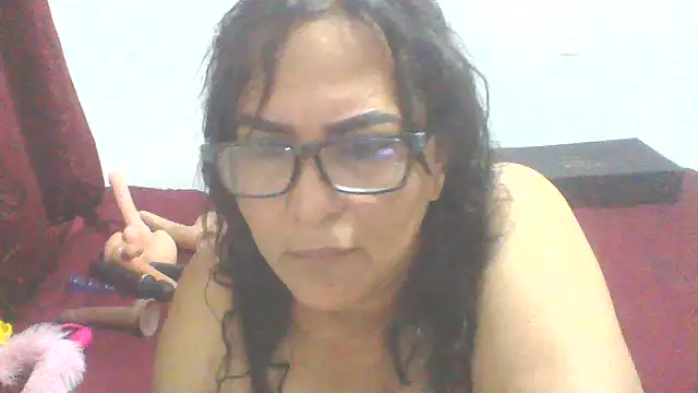 kristalmarelyn online show from July 20, 2026, 5:59 am