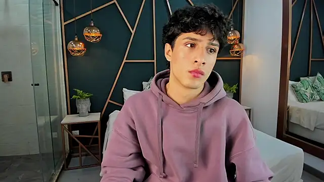 oliver laurent online show from April 8, 2026, 1:12 pm