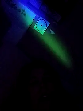 Snapshot of Aurora-Luz chatting on April 7, 2026, 10:17 am Aurora-Luz online show from April 7, 2026, 10:17 am