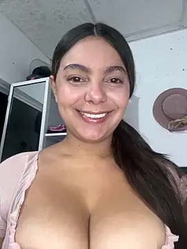 SOFIA BRIZZ online show from April 21, 2026, 7:15 am