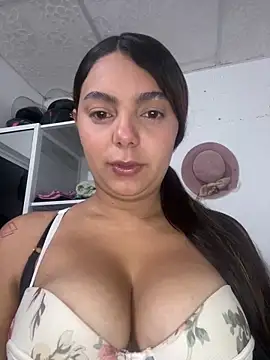 SOFIA BRIZZ online show from April 23, 2026, 7:48 am