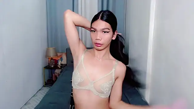 hikarilust23xx online show from July 14, 2026, 8:04 pm