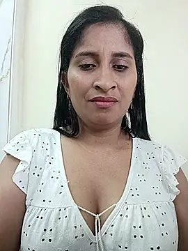 SofiaMendez1  online show from June 10, 2026, 1:45 pm