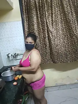 SluttySonam online show from June 14, 2026, 6:14 am
