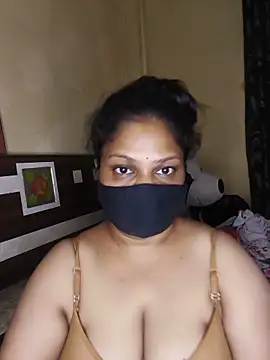SluttySonam online show from June 8, 2026, 6:47 am
