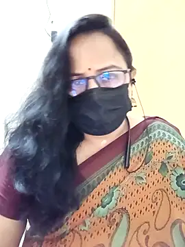 Snapshot of monisha_cam chatting on April 14, 2026, 5:18 pm monisha cam online show from April 14, 2026, 5:18 pm