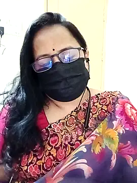 Snapshot of monisha_cam chatting on April 7, 2026, 5:37 pm monisha cam online show from April 7, 2026, 5:37 pm