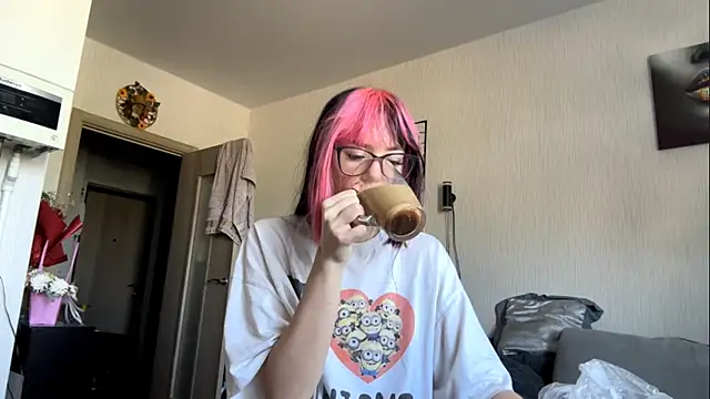 WifeAileen online show from June 5, 2026, 6:18 am