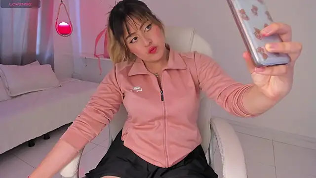 jenny Dream  online show from June 2, 2026, 8:20 pm