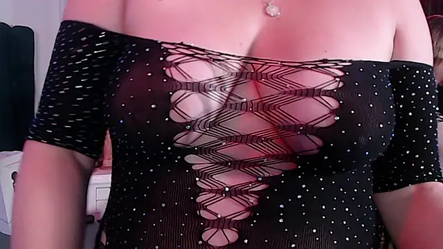 Velvett Blonde online show from July 28, 2026, 3:21 pm