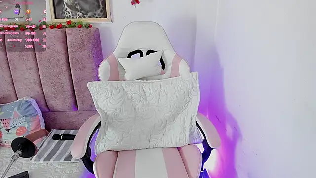 alisson boobs   online show from July 22, 2026, 1:02 pm