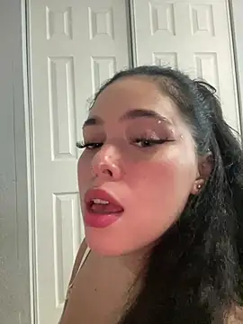 mariex83 online show from July 31, 2026, 2:55 am