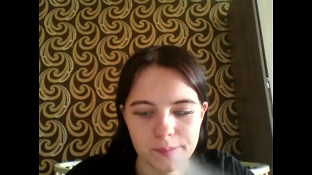Snapshot of KikiAmino chatting on July 20, 2026, 6:32 am KikiAmino online show from July 20, 2026, 6:32 am