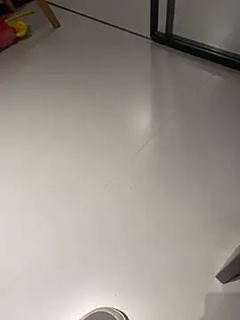 Snapshot of klcm002 chatting on April 2, 2026, 12:23 pm klcm002 online show from April 2, 2026, 12:23 pm