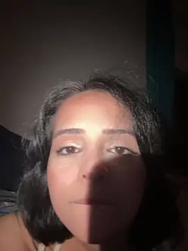 MiaKittyx0 online show from April 23, 2026, 10:22 pm