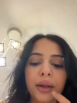 MiaKittyx0 online show from June 4, 2026, 5:28 pm