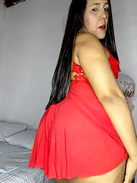 Paulina 06 online show from May 28, 2026, 7:42 pm