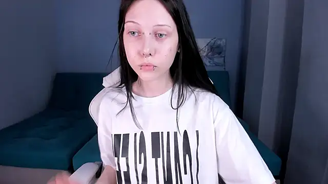 SugarBunny18 online show from May 31, 2026, 5:02 am