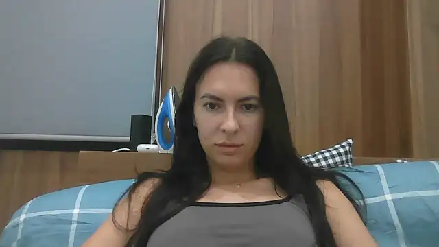 Alisa070710 online show from April 2, 2026, 5:52 pm