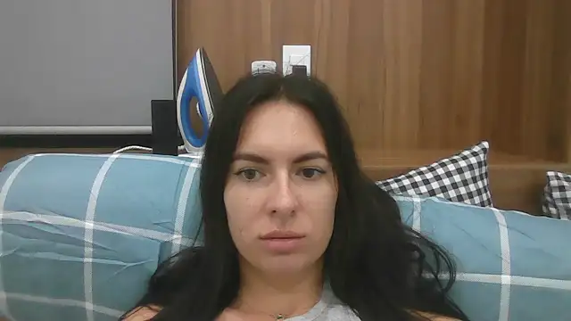 Alisa070710 online show from April 3, 2026, 1:28 pm