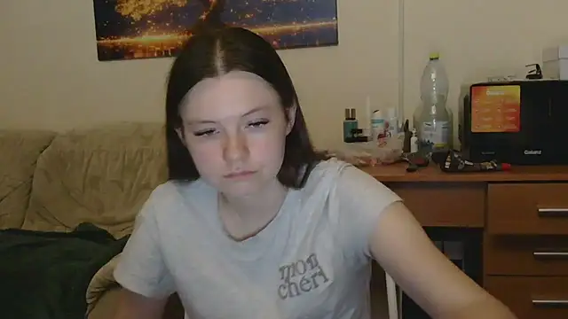 JessicaHolland1 online show from June 4, 2026, 5:28 pm