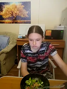 JessicaHolland1 online show from June 15, 2026, 6:40 pm