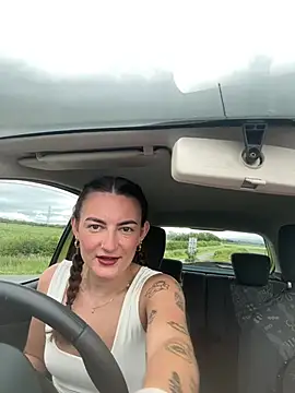 MiaLovesxxx online show from June 19, 2026, 2:45 pm