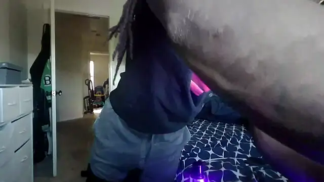 Snapshot of SilkTeviley chatting on April 5, 2026, 10:38 pm SilkTeviley online show from April 5, 2026, 10:38 pm