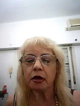 MatureElegantWidow online show from April 7, 2026, 12:34 am