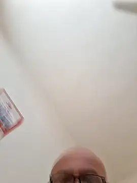 Snapshot of julenvcia chatting on April 13, 2026, 1:48 pm julenvcia online show from April 13, 2026, 1:48 pm