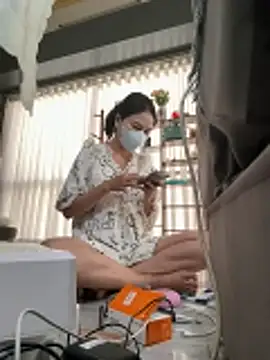 Snapshot of Blowy568 chatting on April 3, 2026, 10:00 am Blowy568 online show from April 3, 2026, 10:00 am