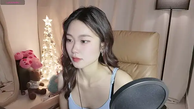 Elio-0403 online show from April 18, 2026, 2:41 pm