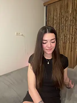 LucyVixxen online show from April 10, 2026, 6:04 pm