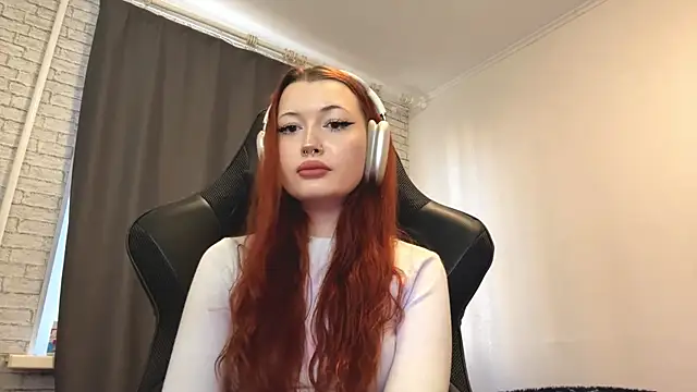 LaurenGoodhart online show from April 9, 2026, 3:07 pm