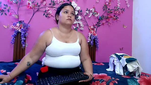 starfishanal21 online show from June 3, 2026, 7:51 pm