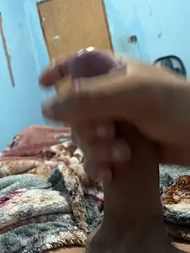 Snapshot of michaelniq chatting on April 4, 2026, 3:02 am michaelniq online show from April 4, 2026, 3:02 am