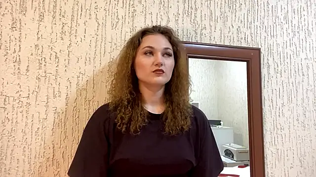 SopfieNiktasha online show from April 4, 2026, 8:32 am