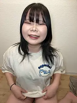 Snapshot of miwako_mothi chatting on April 5, 2026, 3:35 am miwako mothi online show from April 5, 2026, 3:35 am